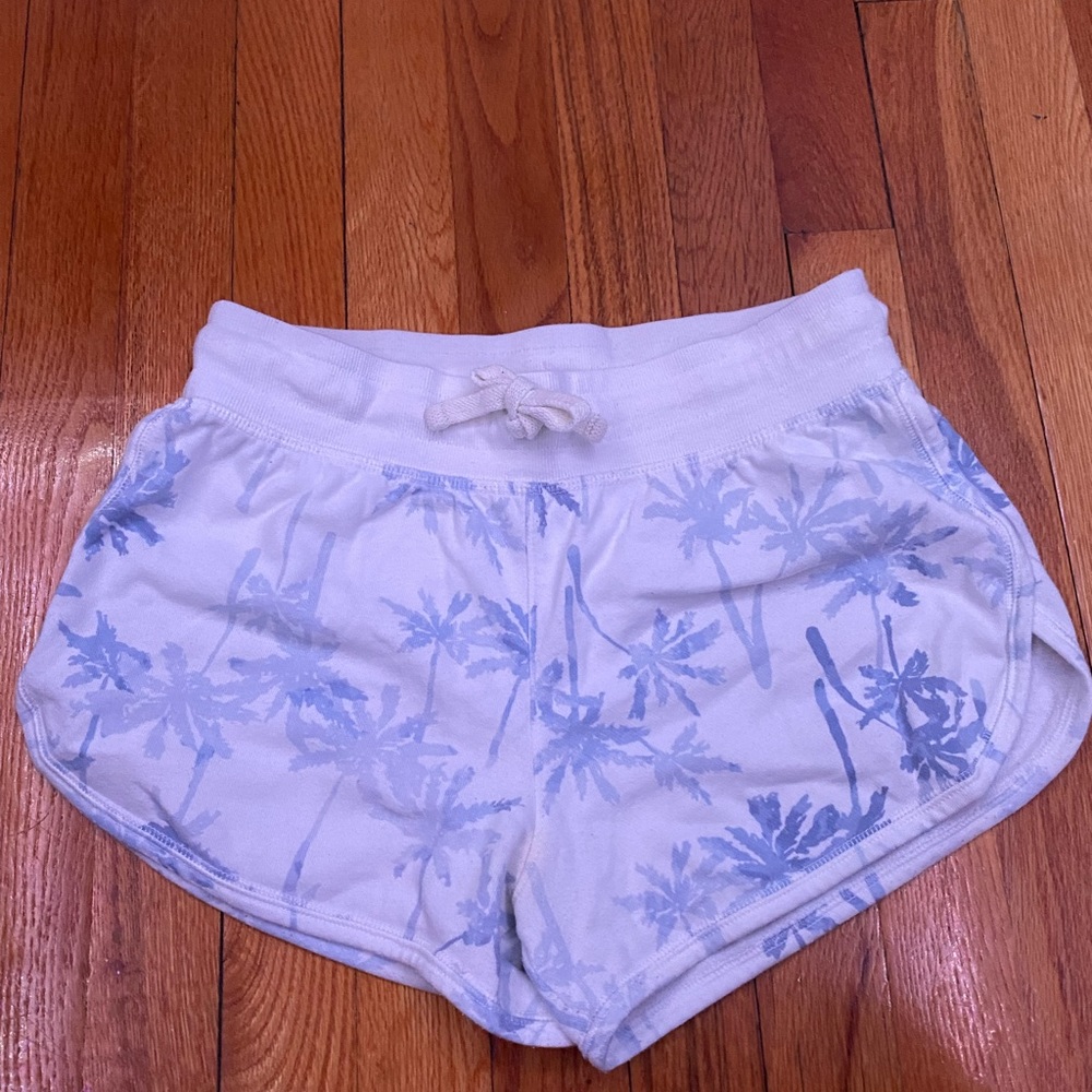 Palm tree white shorts